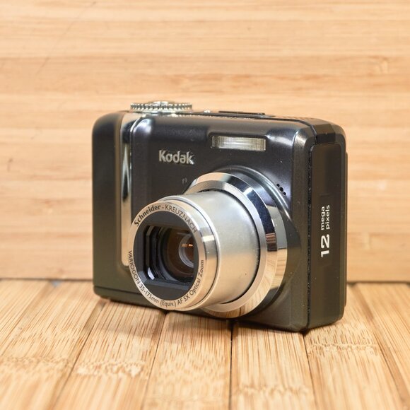 Kodak EasyShare Z1285 14MP Digital Camera with 5x Optical Zoom, Image Stabilized - Picture 1 of 5